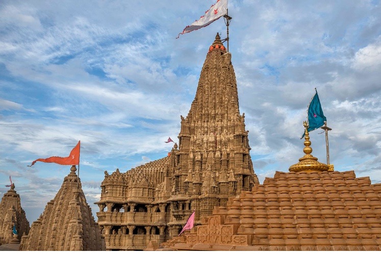 nationaldwarkadhish-temple-in-gujarat-will-be-closed-due-to-cyclone-biparjoy