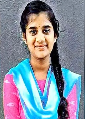 nidamanuru-model-school-student-alekhya-success-story
